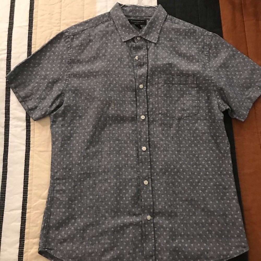 Banana Republic Men’s Button Up
